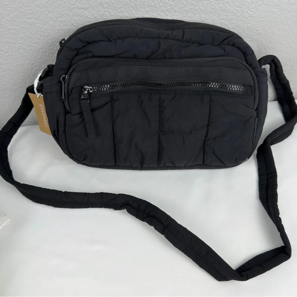 NWT Black Quilted Crossbody Bag - Picture 3 of 7